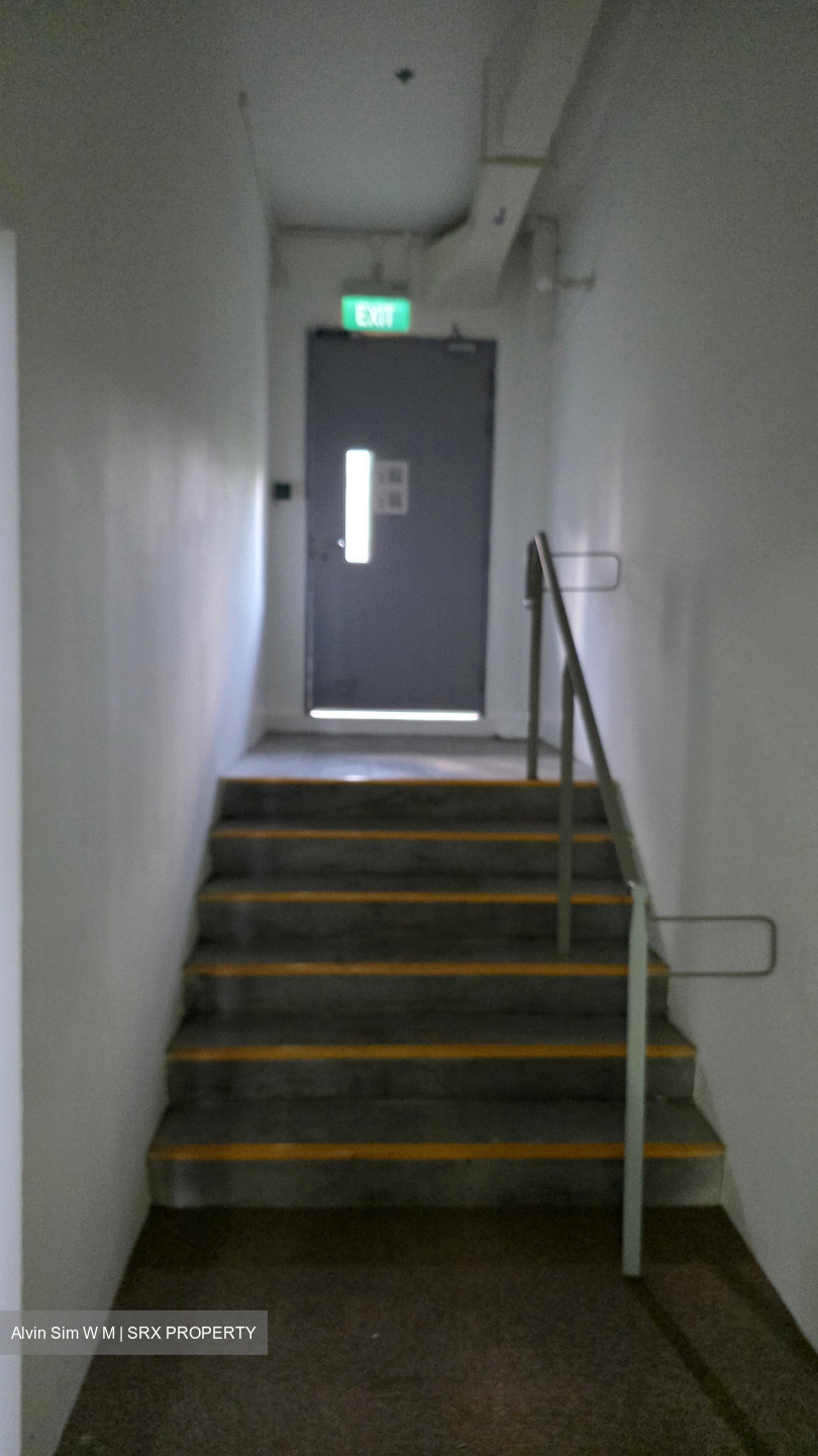 T-space (D18), Office #586153391
